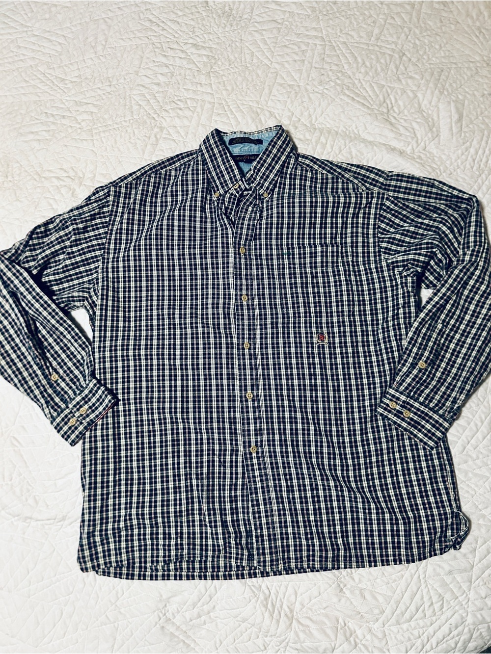 Tommy Hilfiger men's long-sleeve button-down plaid shirt